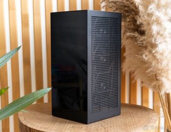 HERNÍ MINI PC - R7 5700X3D / 32GB / 2TB SSD / RTX 3080 10GB