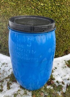 Plastový sud na vodu