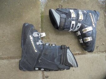 dětské přezkáče Nordica vel. 25,5 skelet 295