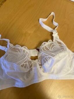 Nová značková podprsenka 80C - 1