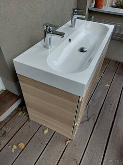 Umyvadlová skříňka s umyvadlem