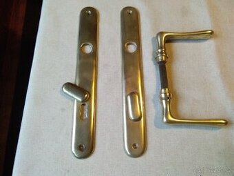 stare mosazne dverni kovani