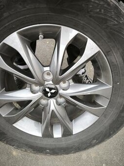 Prodám alu kola Mitsubishi 16" + zimní pneumatiky