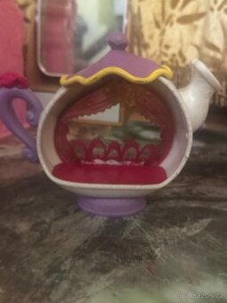 Bely konvička domeček