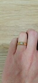 Zlatý prsten s briliantem - 1