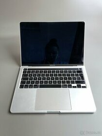 MacBook Pro 13" 2020 i5 2,0 Ghz / 16GB / 512GB / Vesmírně še