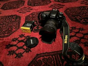 Prodám Nikon D7500 s objektivem