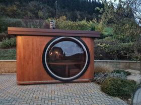 Venkovní panoramatická finská sauna