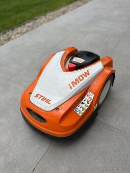STIHL Robotická sekačka RMI 422