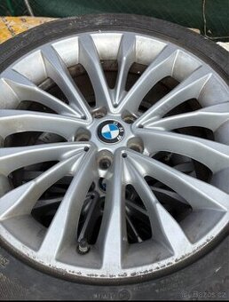 BMW kola