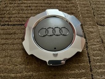 Ozdobný kryt kola AUDI A8 03-10