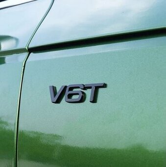 Napis logo AUDI V6T V8T oznaceni na blatnik