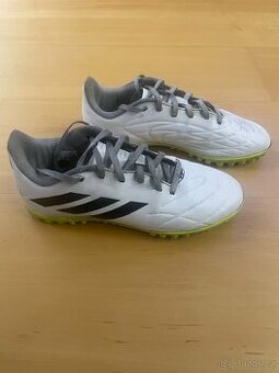 Turfy adidas vel. 35
