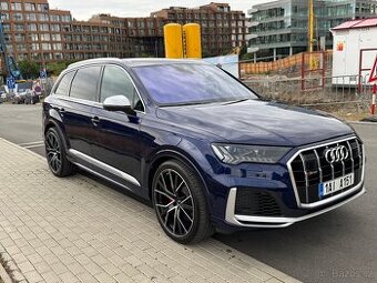 Audi SQ7 TOP Stav Max Výbava 4.0 TFSI V8 B&O Tažné Carbon