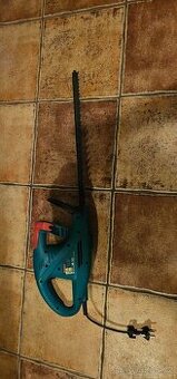 Elektrické nůžky nejen na živý plot BOSCH