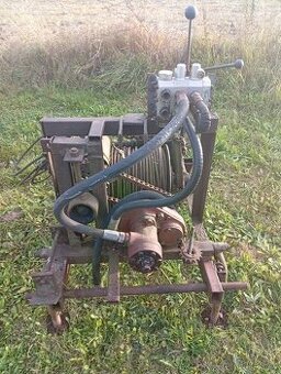 Naviják za traktor V3S