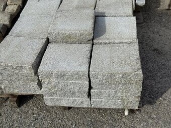 Kamenná / žulová dlažba