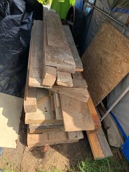 Tram tramky tramy stojky drevene podpery