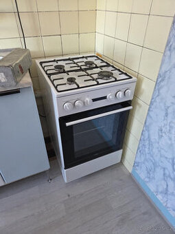 Plynový sporák MORA s elektrickou troubou