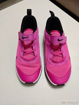 Dívčí boty Nike - vel. 35 - 1