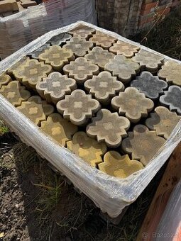 Zámková dlažba - Mozaika (30 x 30 x 4,5 cm)