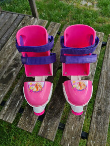 První Dětské kolečkové brusle