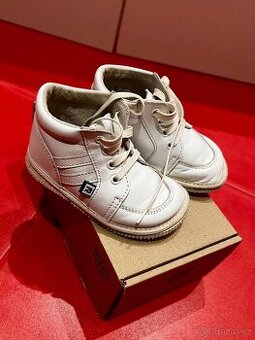 Dětské bílé kožené tenisky