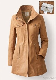 Nadčasový kožený kabát Calvin Klein – old money styl