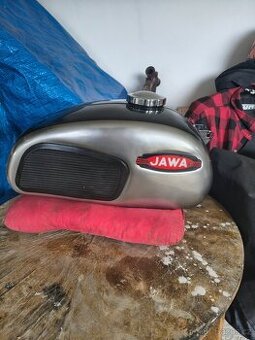 Nabízím nádrž na Jawa 250 592 z roku 1970