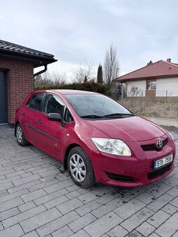 Toyota Auris 1,4 VVTI 71 kw benzín LPG