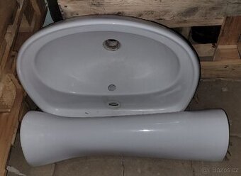 Keramické umyvadlo s nohou