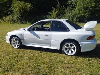 Subaru Impreza STi TypeR 22B replika LHD kupé coupe JDM v ČR