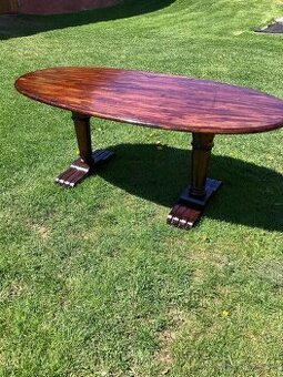 Konferenční stolek