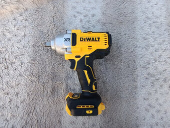 Rázový utahovák DeWALT DCF892 bez baterie