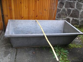 Prodám starou plechovou pozinkovanou vanu