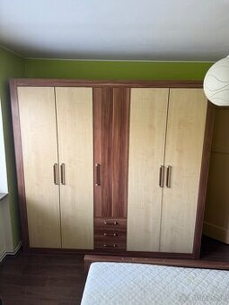 Nábytek do ložnice