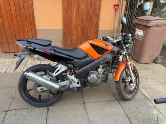 Honda CBR 125r Bouraná