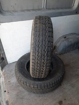 2x Matador 4x4 205R16c