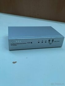 Zyxel ethernet switch - 10/100 Mbps, 4 porty