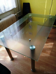 Jídelní stůl skleněný pro 6 osob
