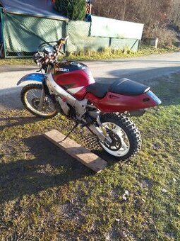 Motorka Suzuki GSX-R 1000
