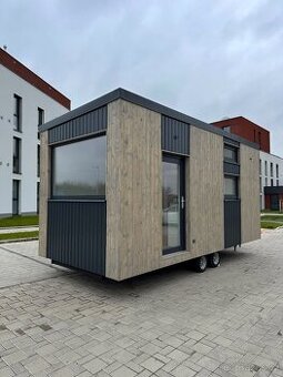 Tiny house