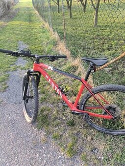 Horské kolo Canyon Exceed CF5 s karbonovým rámem