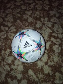 Fotbalový míč Adidas