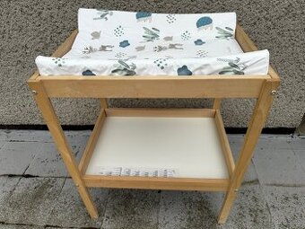 Přebalovací pult Ikea