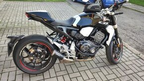Honda CB1000R+
