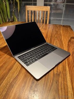 Apple MacBook Pro 13,3" Touch Bar 128GB vesmírně šedý