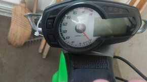 Budík kawasaki zx6r 2009