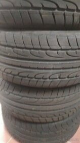 215/45R16
