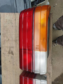 Zadní lampy pro Renault 25